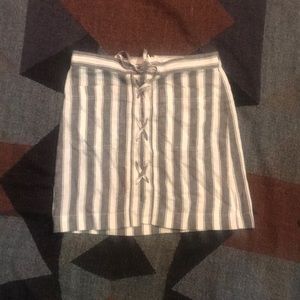 Striped tie-up skirt